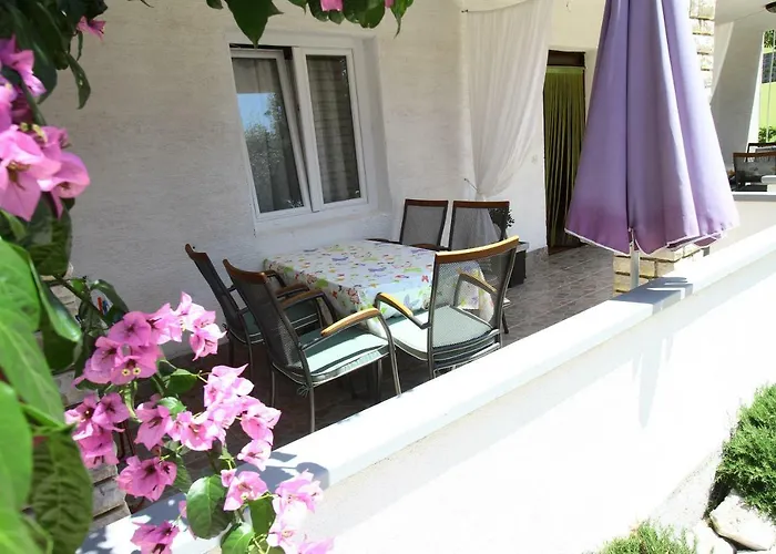 Pipi * Пакоштане