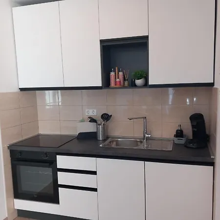 Pipi Apartment *