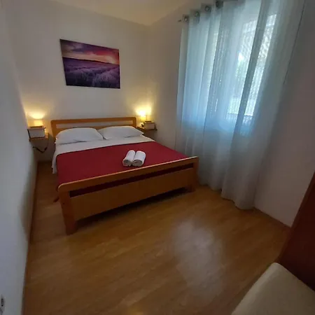 Pipi Apartment *