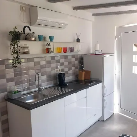 Pipi Apartment *