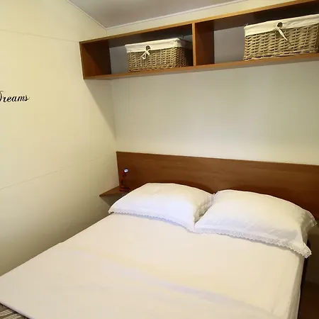 Apartament Pipi Pakoštane